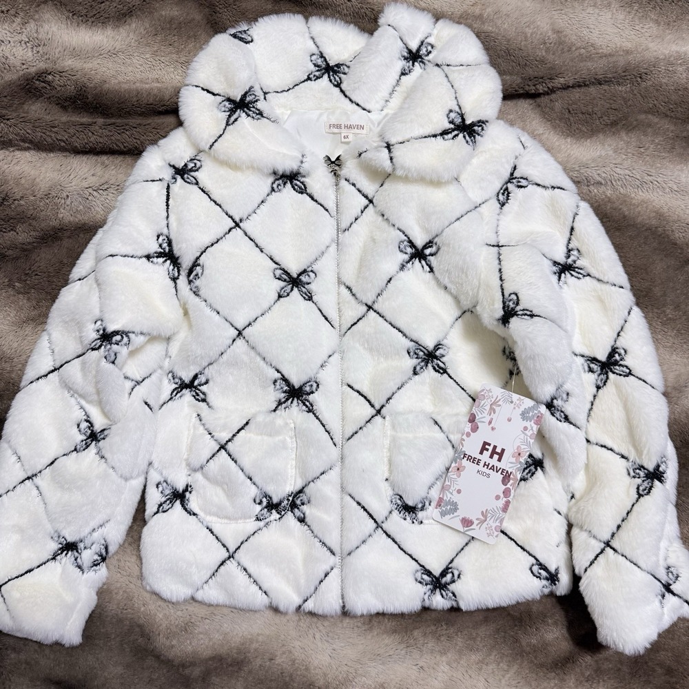Free Haven Kids Ivory Faux Fur Bow Diamond Quiltedβ Zip Jacket
